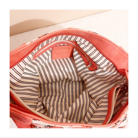 Strawberry purse. - Picture 4 of 8